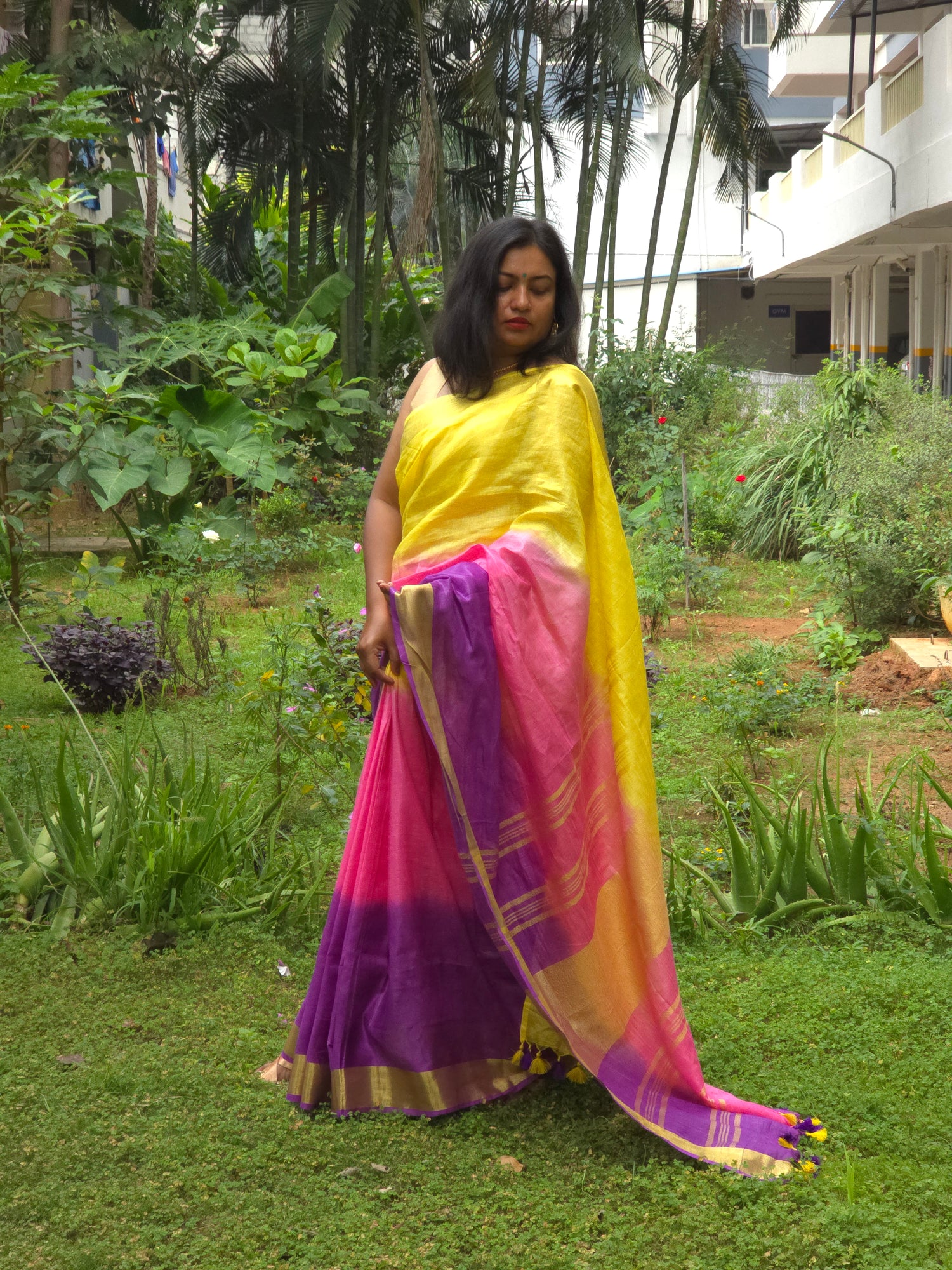 Nivaah - Authentic Bhagalpur Linen Saree