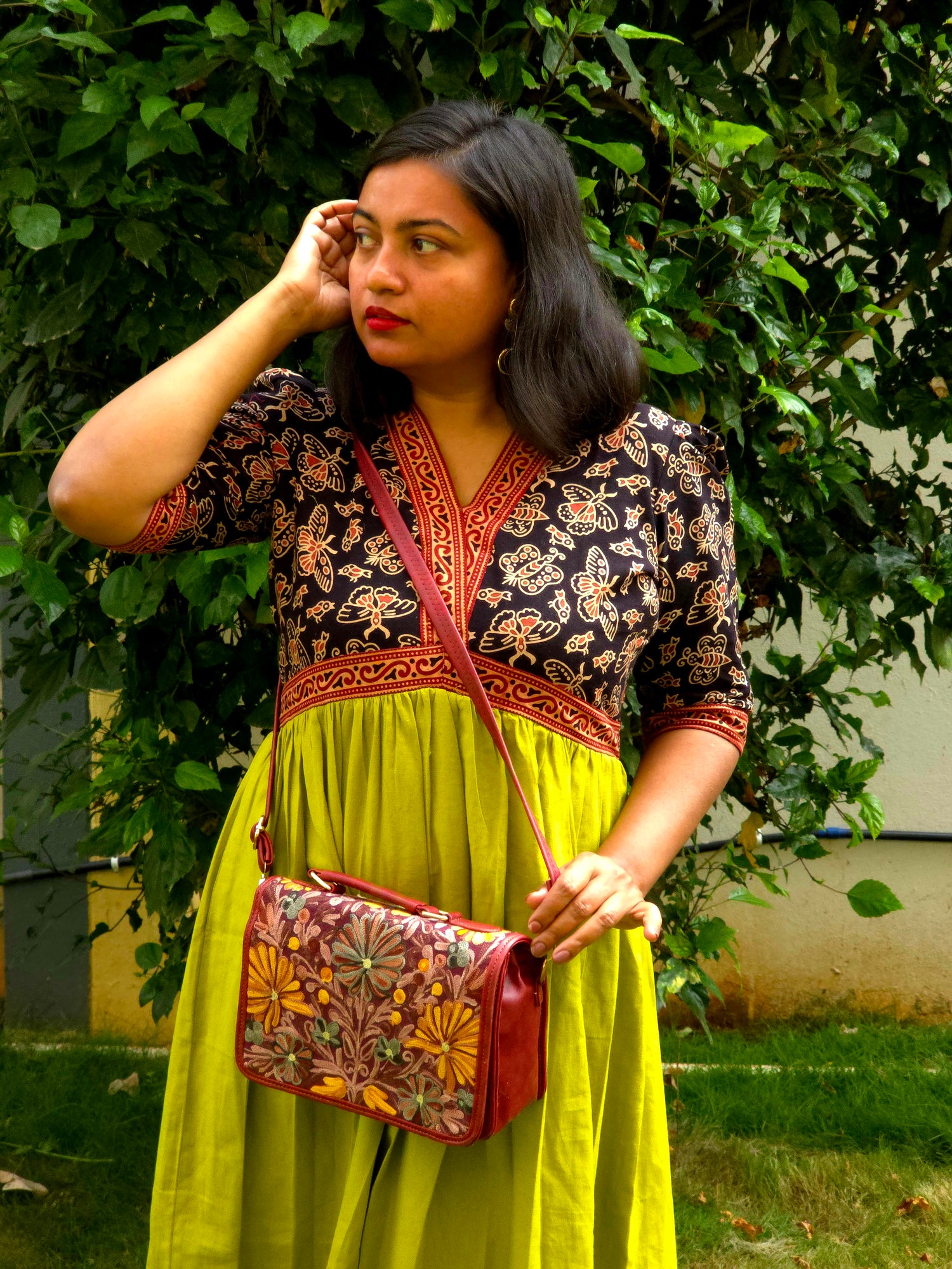 Kashmiri Tote Bag – Maroon | Velvet Floral Tote for Women