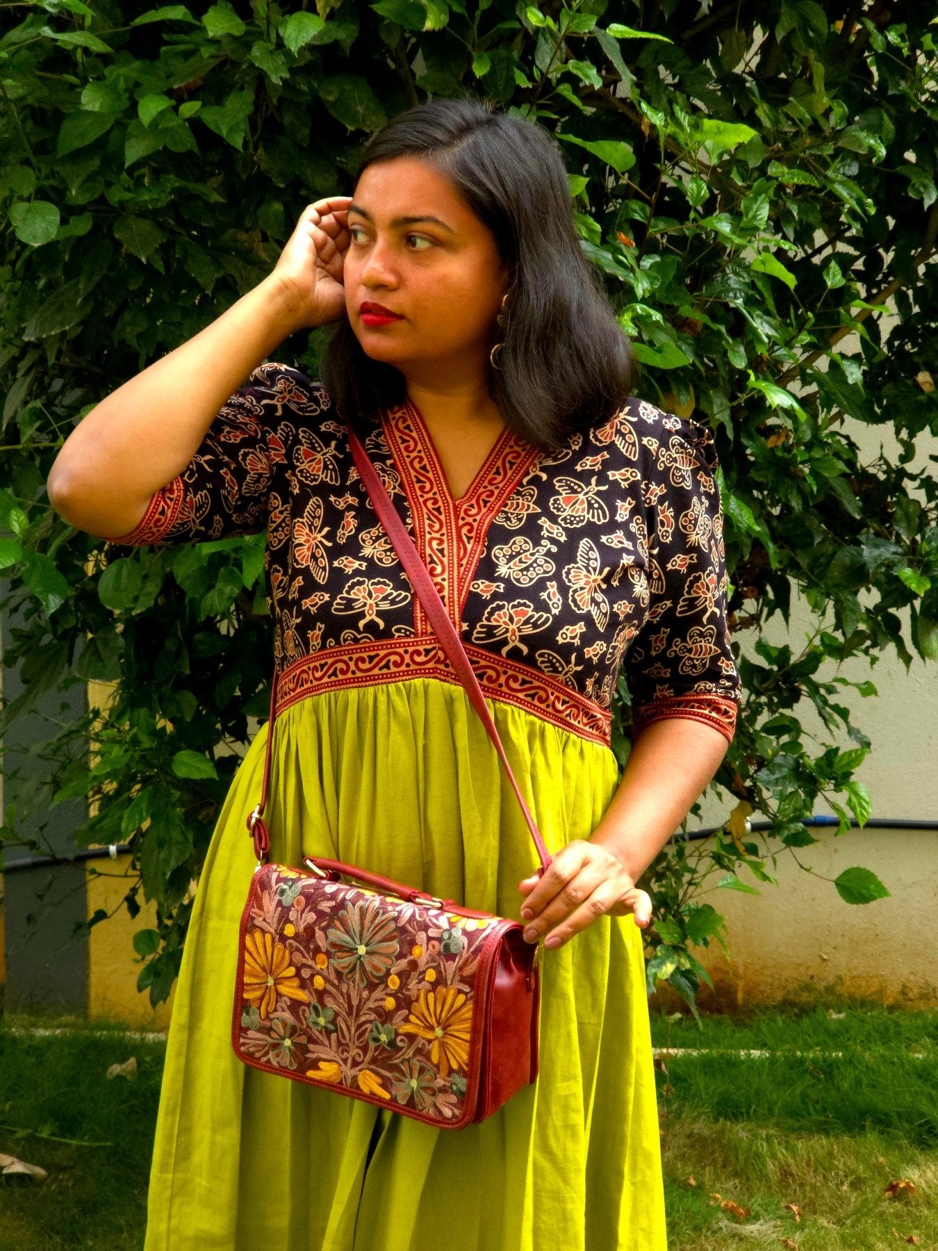 Kashmiri Tote Bag – Maroon | Velvet Floral Tote for Women - Oagh India