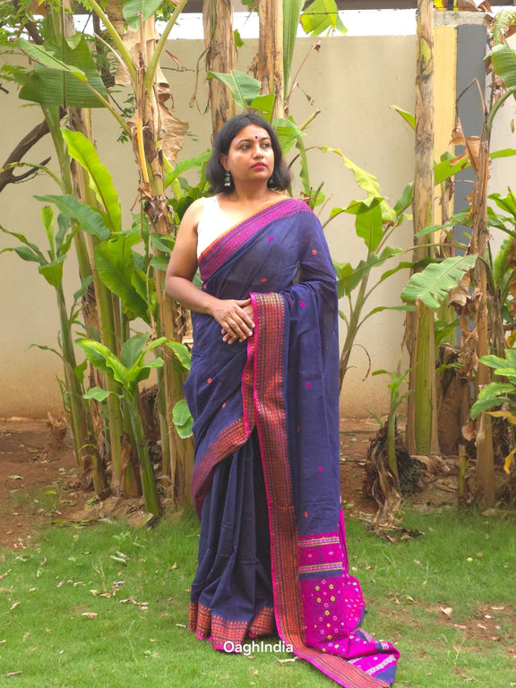 Neelanjana – Midnight Blue Handloom Pure Cotton Saree with Magenta Accents - Oagh India