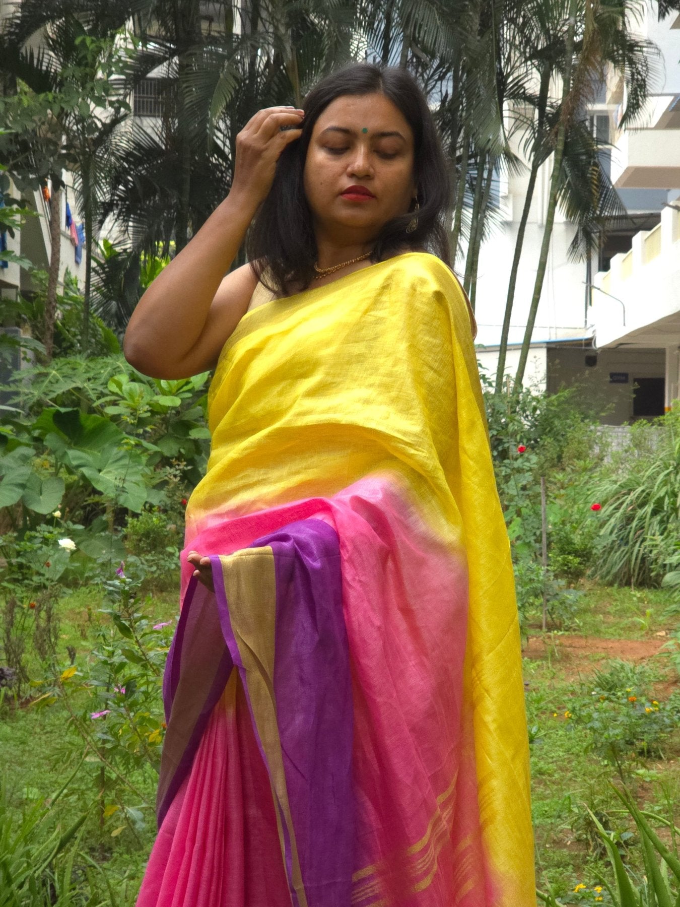 Nivaah - Authentic Bhagalpur Linen Saree - Oagh India