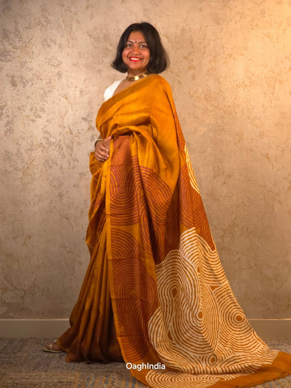 Nyra : Pure Silk Abstract Art Saree (Silk Mark) - Oagh India