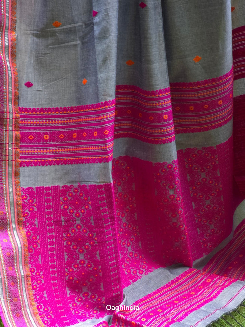 Paansh – Grey Handloom Pure Cotton Saree with Magenta Accents