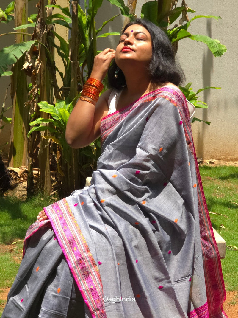 Paansh – Grey Handloom Pure Cotton Saree with Magenta Accents