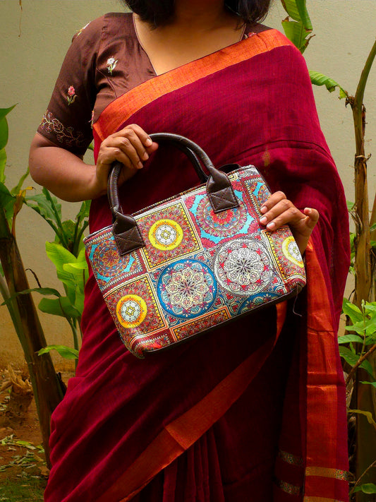 Sobo : Handbag With Pouch