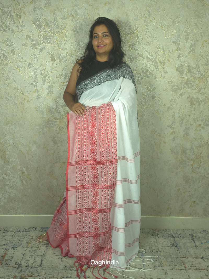 Mukta : Pure Handloom weaved borders Khadi Sarees(Red, White, Black)