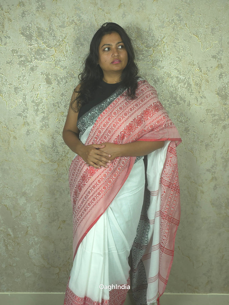 Mukta : Pure Handloom weaved borders Khadi Sarees(Red, White, Black)