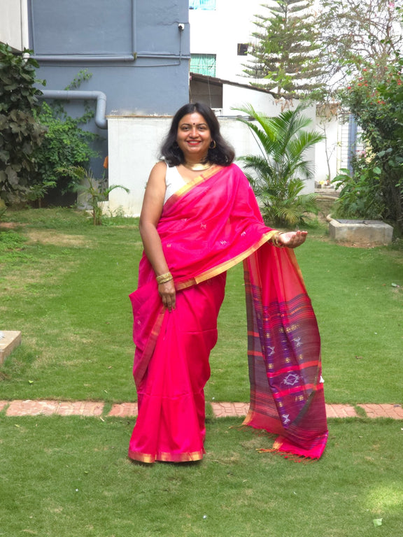 Shreya - Pure Cotton Handloom saree - Oagh India