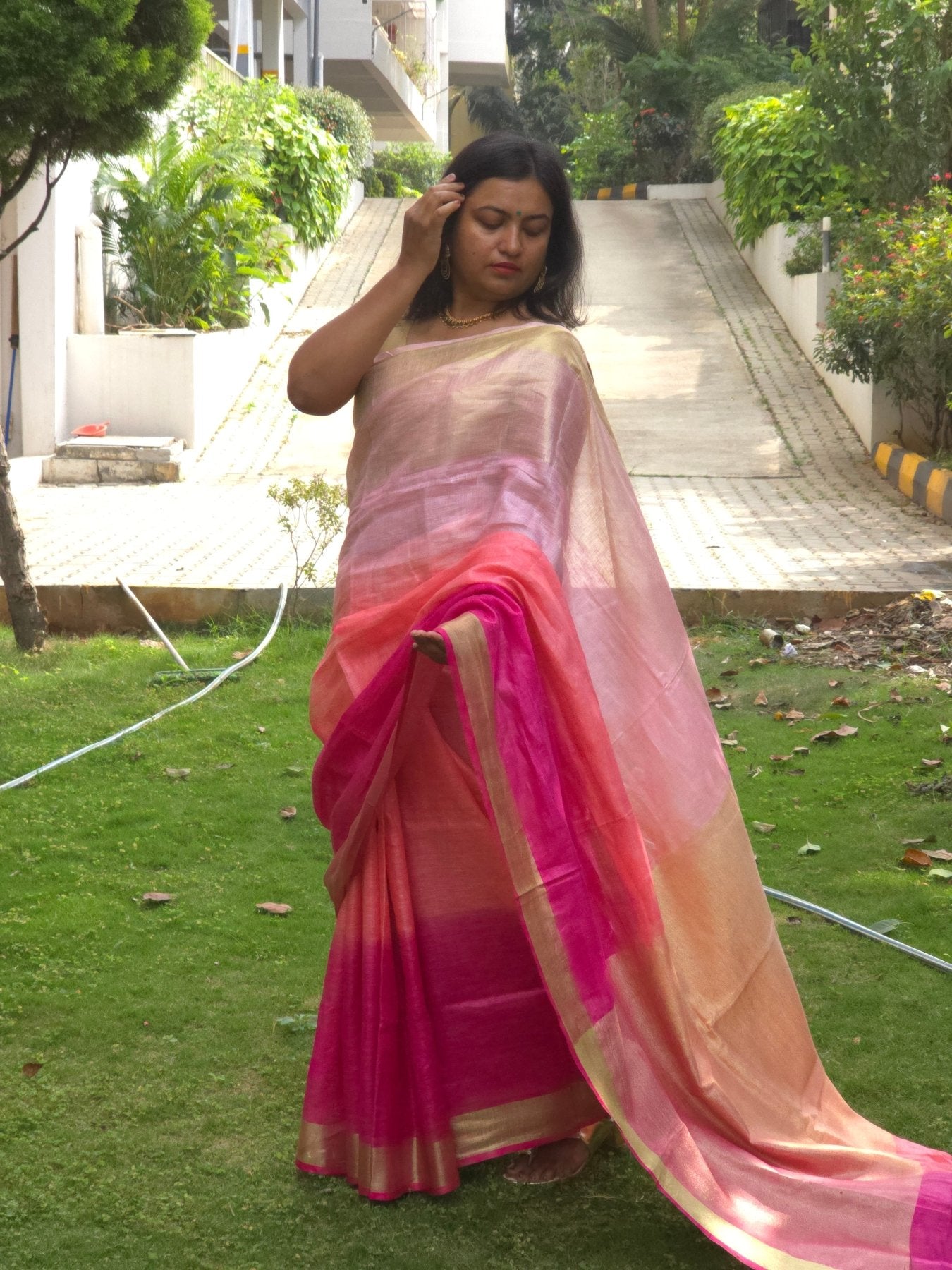 Triveni - Authentic Bhagalpur Linen Saree - Oagh India